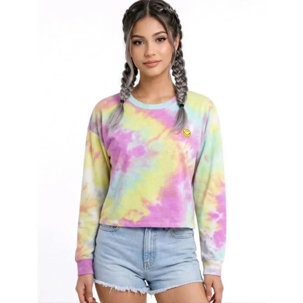 All In Favor Bright Tie-Dye Applique` Long Sleeve Cropped Top Size L
